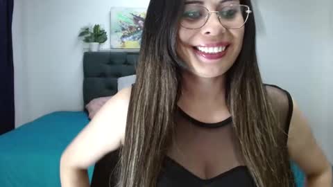 Snapshot of _lara1 chatting on 31, 12, 2024 paulina online show from 31, 12, 2024