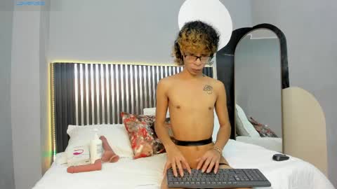 Snapshot of _lemmon_ chatting on 25, 4, 2026 L E M M O N online show from 25, 4, 2026