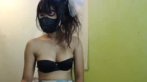 _lilies_gigi_ online show from 19, 2, 2025