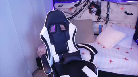 Snapshot of _lilly_miller chatting on 31, 10, 2025 Liily online show from 31, 10, 2025