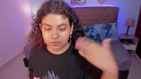 Snapshot of _lilly_miller chatting on 2, 12, 2025 Liily online show from 2, 12, 2025