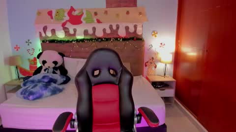 Snapshot of _lilly_miller chatting on 4, 12, 2025 Liily online show from 4, 12, 2025