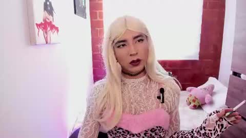  Lily Rose  online show from 26, 6, 2026