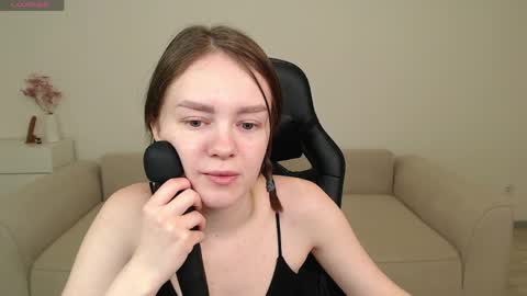 Snapshot of _little_sunshine_ chatting on 6, 4, 2026 My name is lina Lush is activePrivate is Open online show from 6, 4, 2026