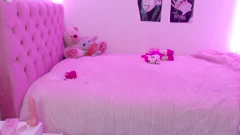 Snapshot of _lloou_ chatting on 14, 10, 2025 Sofia 3 online show from 14, 10, 2025