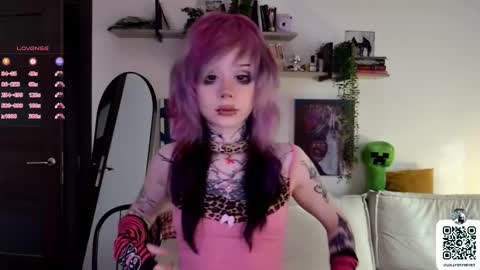 Snapshot of _lollyshy_ chatting on 11, 9, 2025 Lolly online show from 11, 9, 2025