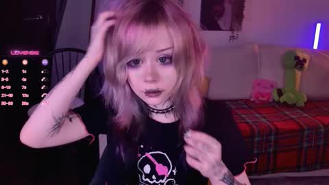 Snapshot of _lollyshy_ chatting on 30, 11, 2025 Lolly online show from 30, 11, 2025