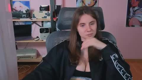 Snapshot of _lovelylove_ chatting on 16, 4, 2026 Ann online show from 16, 4, 2026
