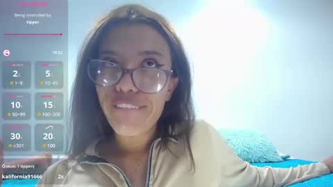 Snapshot of _lucysmith chatting on 22, 1, 2025 Lucy  online show from 22, 1, 2025