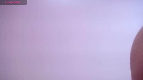 Snapshot of _lucysmith chatting on 4, 3, 2025 Lucy  online show from 4, 3, 2025
