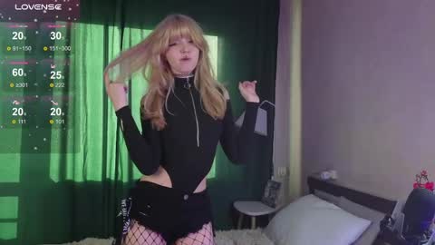 _lucystars online show from 8, 4, 2026