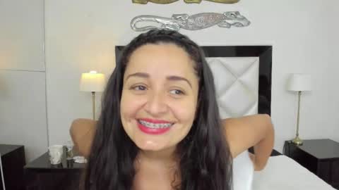  luna  sweet  online show from 7, 3, 2025