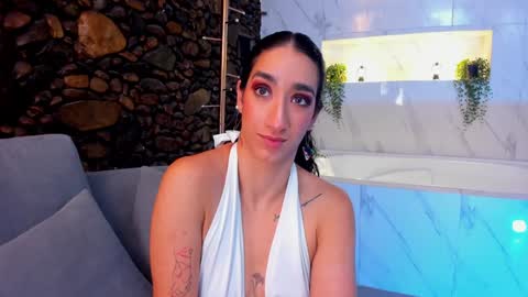 Snapshot of _luna_dupont_ chatting on 4, 2, 2025  Luna  online show from 4, 2, 2025