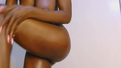 Snapshot of _luna_nyx chatting on 30, 11, 2025 Luna online show from 30, 11, 2025