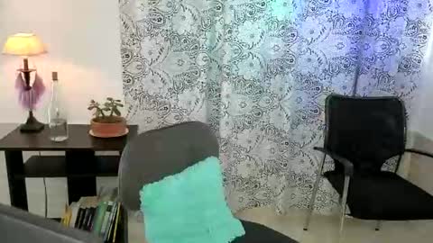 _lunablondie_ online show from 20, 6, 2026
