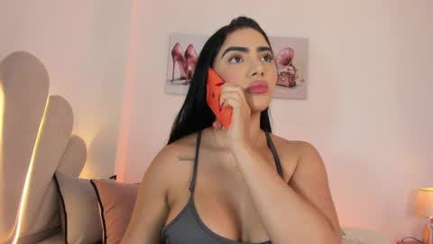 Snapshot of _luuciana_ chatting on 1, 4, 2026 _luuciana_ online show from 1, 4, 2026