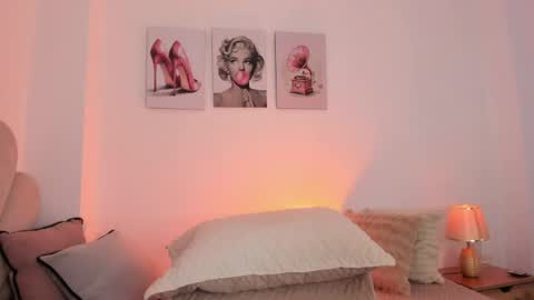 Snapshot of _luuciana_ chatting on 1, 5, 2026 _luuciana_ online show from 1, 5, 2026