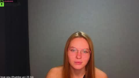 Snapshot of _lysafeta_ chatting on 4, 11, 2025 Welcome guys Pleasure to see you all here My name is Lysafeta and MichaelaTip menu is active Private is open online show from 4, 11, 2025