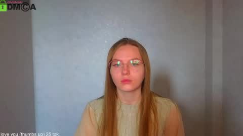 Snapshot of _lysafeta_ chatting on 22, 4, 2026 Welcome guys Pleasure to see you all here My name is Lysafeta and MichaelaTip menu is active Private is open online show from 22, 4, 2026