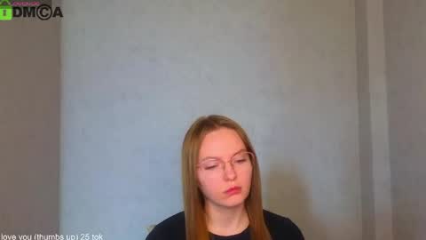 Snapshot of _lysafeta_ chatting on 29, 4, 2026 Welcome guys Pleasure to see you all here My name is Lysafeta and MichaelaTip menu is active Private is open online show from 29, 4, 2026