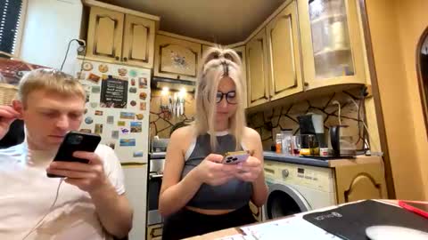 Snapshot of _magic_kis chatting on 7, 4, 2026 _magic_kis online show from 7, 4, 2026