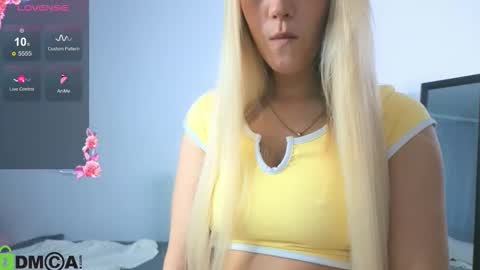 Snapshot of _maneki_neko_ chatting on 21, 9, 2025 Emma  online show from 21, 9, 2025