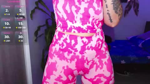 Snapshot of _marcela_wi chatting on 23, 12, 2025 Marce online show from 23, 12, 2025