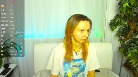 Snapshot of _mari_so chatting on 28, 11, 2025 Scarlett online show from 28, 11, 2025