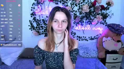 Snapshot of _mari_so chatting on 4, 12, 2025 Scarlett online show from 4, 12, 2025