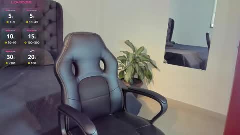 Snapshot of _maria_foxx_ chatting on 20, 10, 2025 Maria online show from 20, 10, 2025