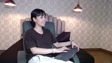 Snapshot of _mavis2 chatting on 24, 9, 2025 Mavis online show from 24, 9, 2025
