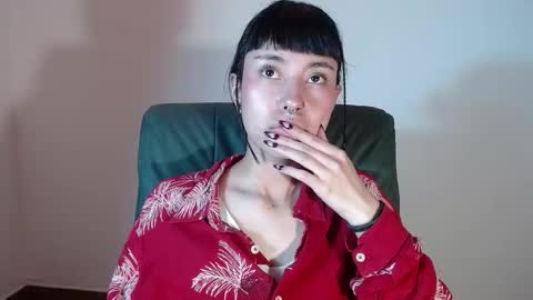 Snapshot of _mavis2 chatting on 20, 10, 2025 Mavis online show from 20, 10, 2025