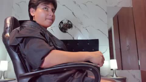 Snapshot of _maximo_1 chatting on 6, 5, 2026 _maximo_1 online show from 6, 5, 2026