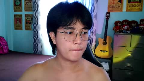 Snapshot of _maxurbate chatting on 22, 12, 2025 MAX Dont forget to follow online show from 22, 12, 2025