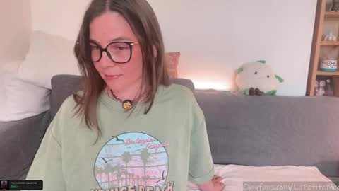 Snapshot of _meg chatting on 16, 4, 2026 Meg online show from 16, 4, 2026