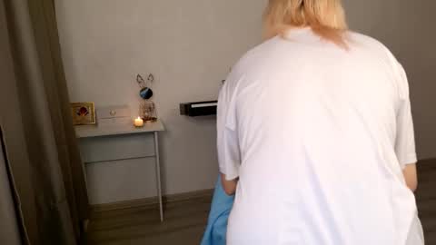 Snapshot of _meow_neko_ chatting on 16, 11, 2025 _meow_neko_ online show from 16, 11, 2025