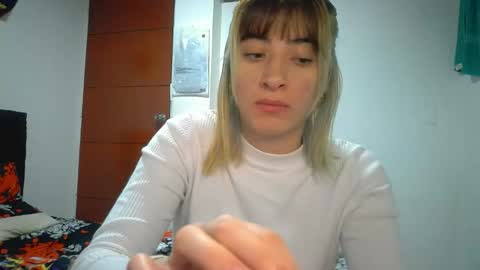 Snapshot of _mia_foster1 chatting on 5, 4, 2026 Mia-foster online show from 5, 4, 2026
