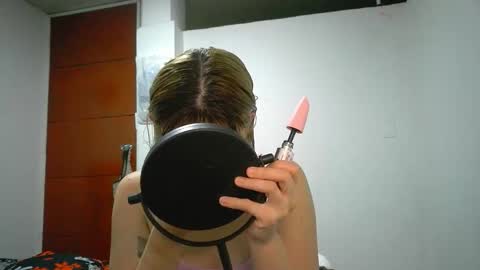 Snapshot of _mia_foster1 chatting on 9, 4, 2026 Mia-foster online show from 9, 4, 2026