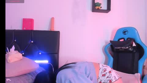 Snapshot of _mia_kiis_ chatting on 8, 4, 2026 _mia_kiis_ online show from 8, 4, 2026