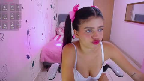 Snapshot of _mia_rouse_18 chatting on 28, 1, 2025 Mia online show from 28, 1, 2025
