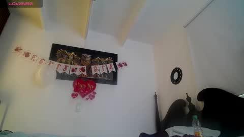  Mia  online show from 6, 2, 2026