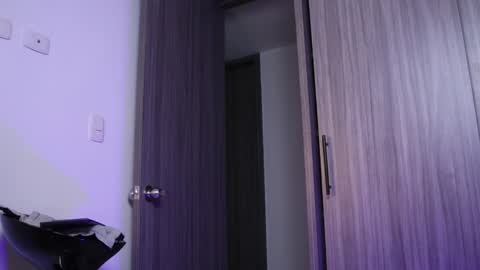 Snapshot of _mikestone chatting on 28, 11, 2025 soy mike online show from 28, 11, 2025