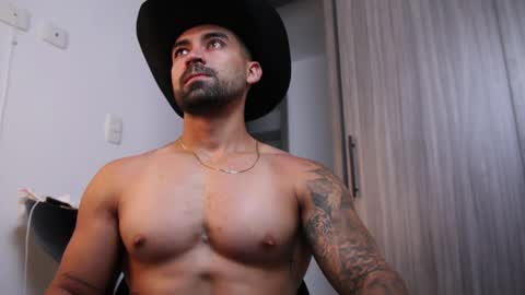 Snapshot of _mikestone chatting on 4, 12, 2025 soy mike online show from 4, 12, 2025