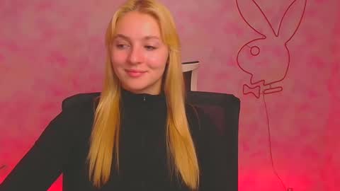 Snapshot of _mila_la_ chatting on 6, 12, 2024 Melanie online show from 6, 12, 2024