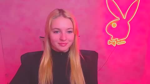 Snapshot of _mila_la_ chatting on 9, 2, 2025 Melanie online show from 9, 2, 2025