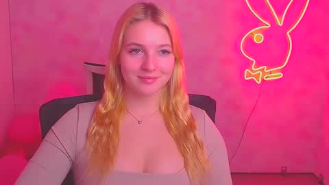 Snapshot of _mila_la_ chatting on 25, 2, 2025 Melanie online show from 25, 2, 2025