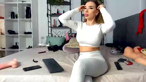 Snapshot of _milagoddess chatting on 17, 3, 2026 AstrideVonTeese online show from 17, 3, 2026