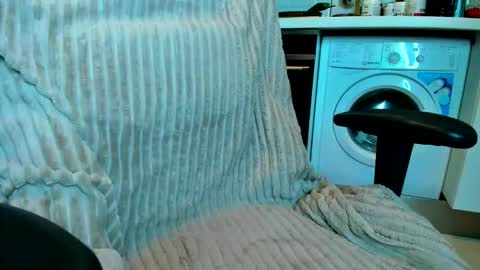 Snapshot of _miss_eva_ chatting on 20, 12, 2025 Eva online show from 20, 12, 2025