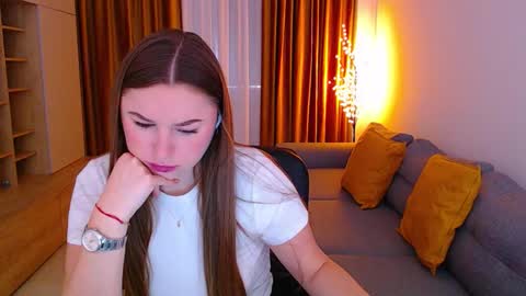 Mia online show from 22, 3, 2026