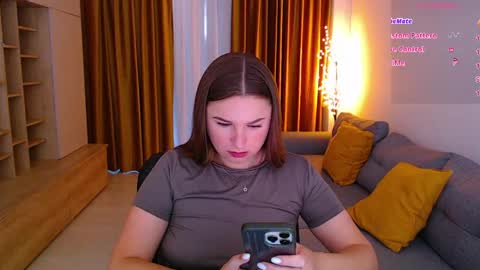 Mia online show from 3, 6, 2026